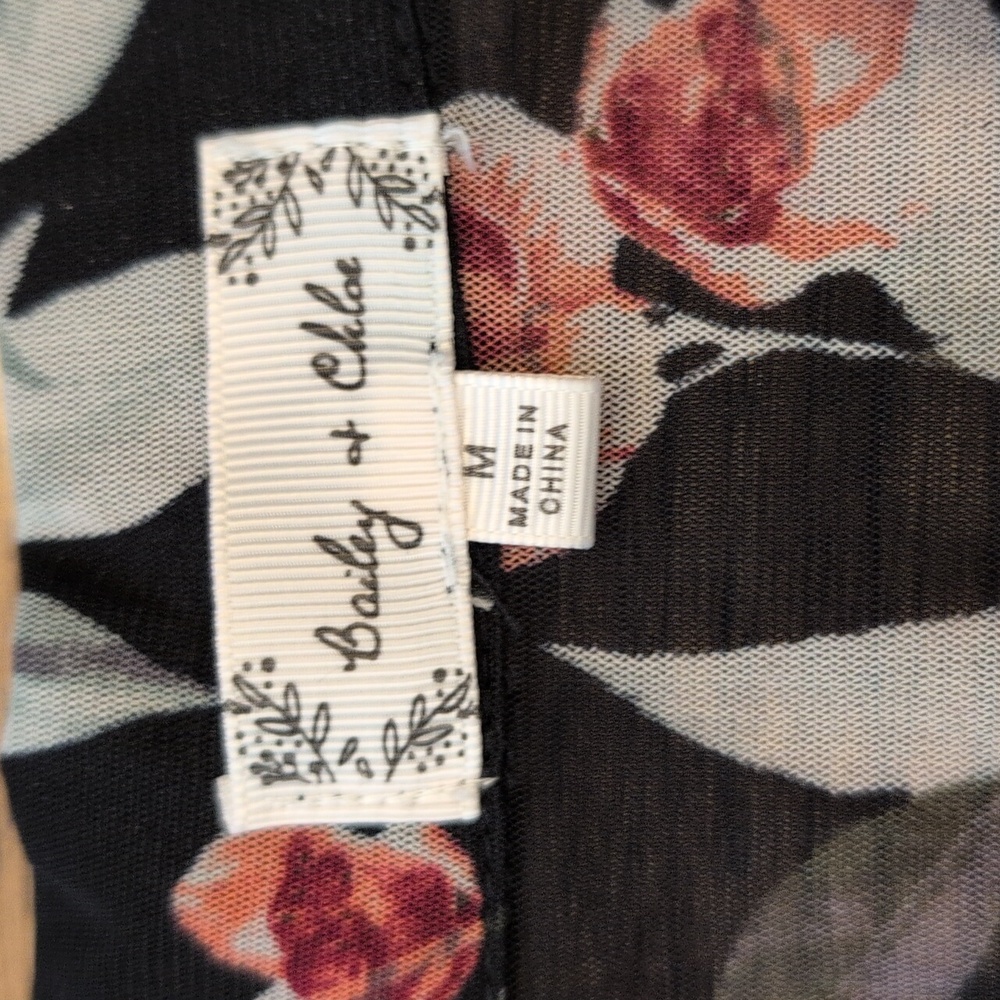 Women's Bailey & Chloe black sheer floral 3/4 sleeve top size M - Picture 4 of 6